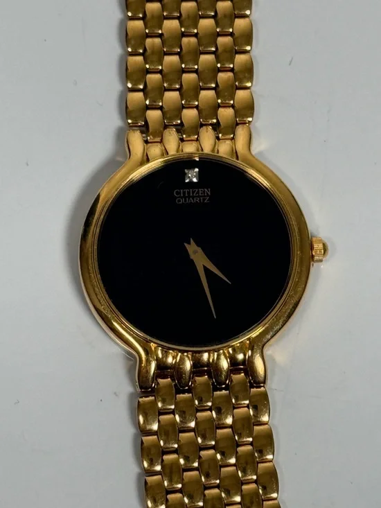 Vintage Citizen Quartz Gold Tone Black Dial Watch - Picture 2 of 10